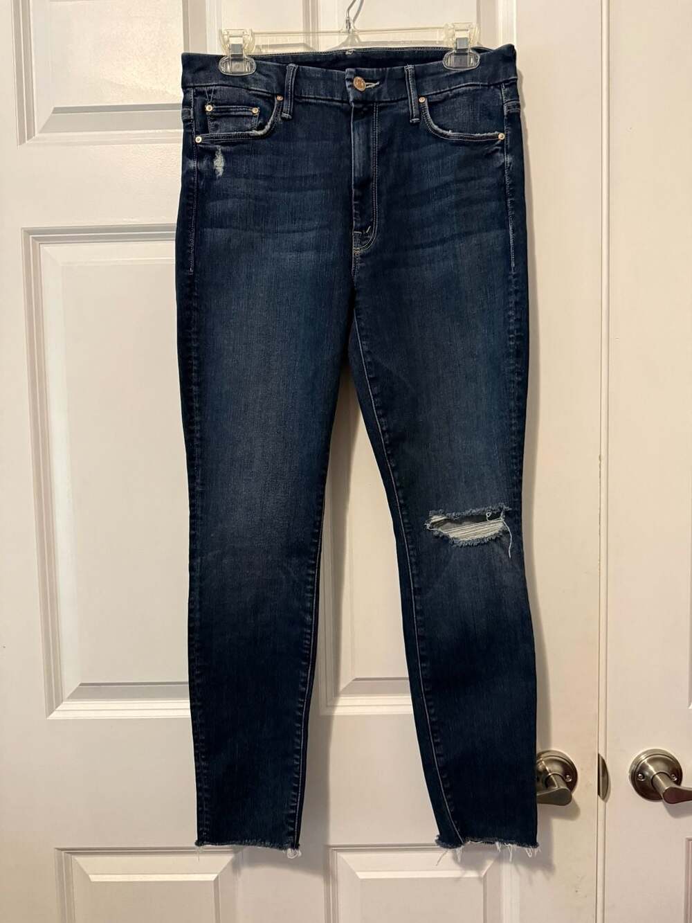 MOTHER The Insider Crop Distressed Jeans Size 30